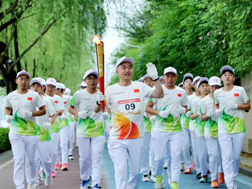 重庆·汉丰湖畔火炬接力，跃动开州山水脉搏